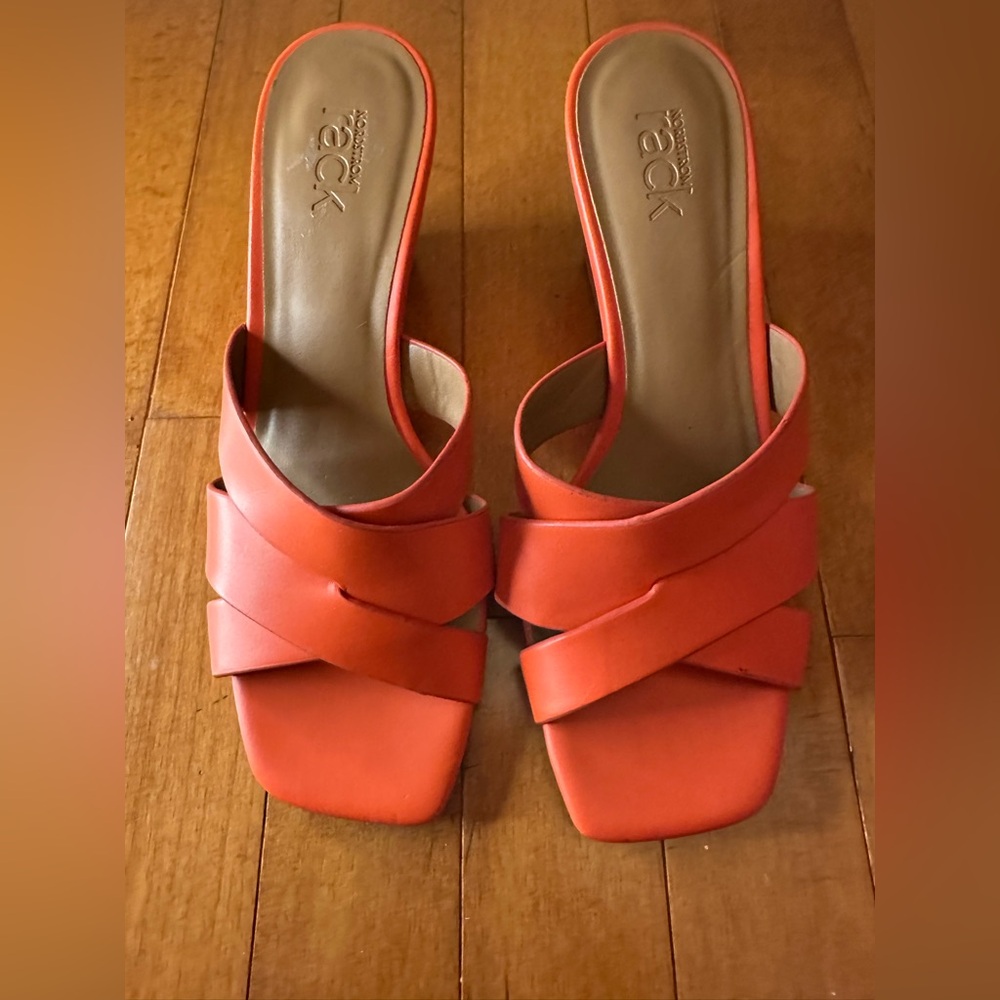 FINLEY WEDGE SANDAL IN ORANGE TANGERINE Size 6